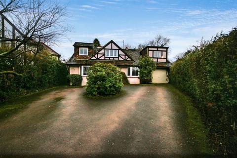 3 bedroom detached bungalow for sale, The Rose Walk, Radlett WD7