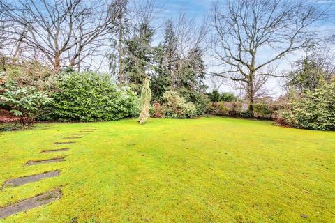 3 bedroom detached bungalow for sale, The Rose Walk, Radlett WD7