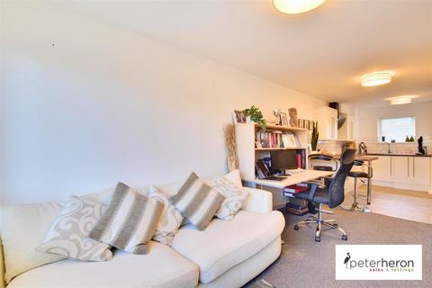 1 bedroom flat for sale, Ash Hill Court, Ashbrooke, Sunderland