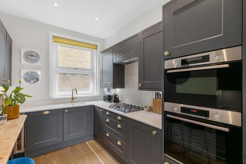 2 bedroom maisonette for sale, Grove Road, London, E3