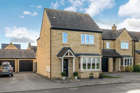 3 bedroom detached house for sale, Clare Place, Witney, Oxfordshire