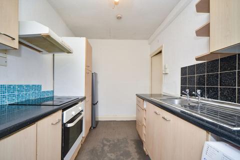 2 bedroom flat to rent, Barnfield Road London SE18