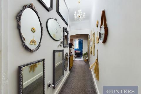 2 bedroom flat for sale, Holbeck Avenue, Scarborough