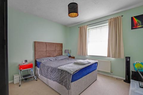 2 bedroom flat for sale, Montana Gardens, London