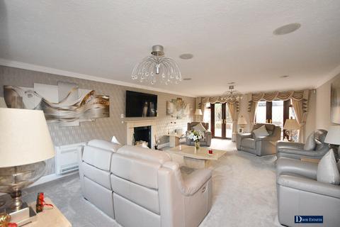 74 Brookside, Hornchurch, RM11 2RL