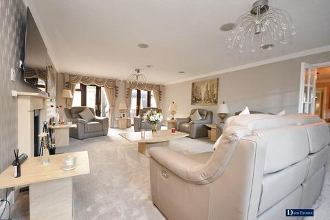 74 Brookside, Hornchurch, RM11 2RL
