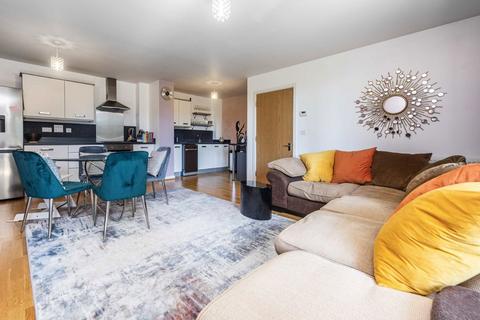 2 bedroom flat for sale, Clayponds Lane, Brentford TW8