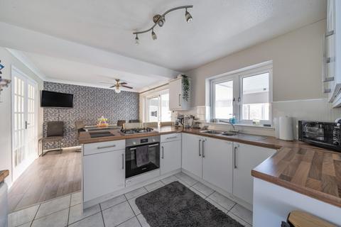 4 bedroom detached house for sale, Hazelwood Drive, Gonerby Hill Foot, Grantham, Lincolnshire, NG31