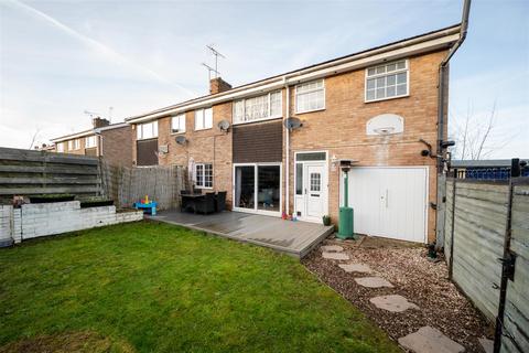 4 bedroom semi-detached house for sale, Romney Drive, Dronfield