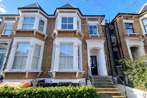 3 bedroom flat to rent, Osbaldeston Road, London