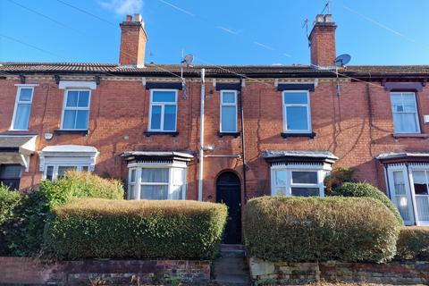 2 bedroom terraced house to rent, Larches Lane, Wolverhampton WV3