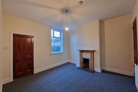 2 bedroom terraced house to rent, Larches Lane, Wolverhampton WV3