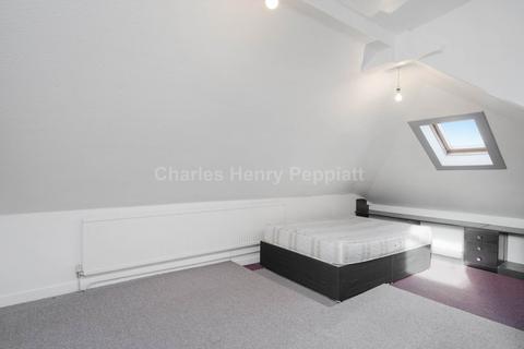 Studio to rent, Windmill Hill, Enfield Town, EN2