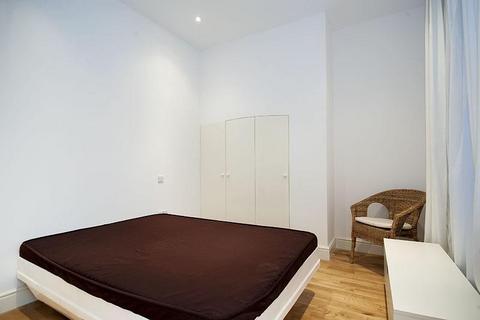 1 bedroom flat to rent, Courtfield Gardens, South Kensington, London, SW5