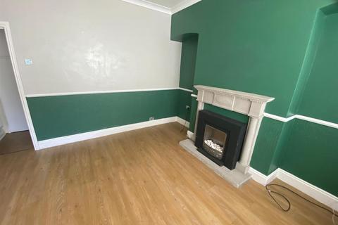 2 bedroom house to rent, Belmont Street, Hull