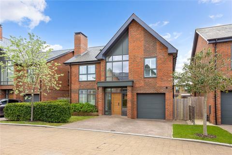 4 bedroom detached house for sale, Vickers Close, Longcross, Surrey, KT16