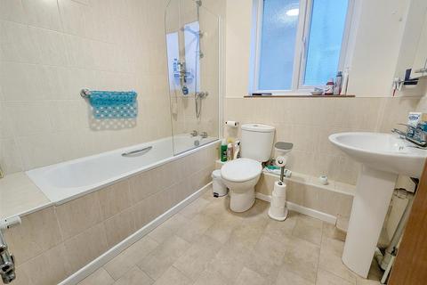 2 bedroom apartment for sale, Lind Place, Ryde, PO33 2NT