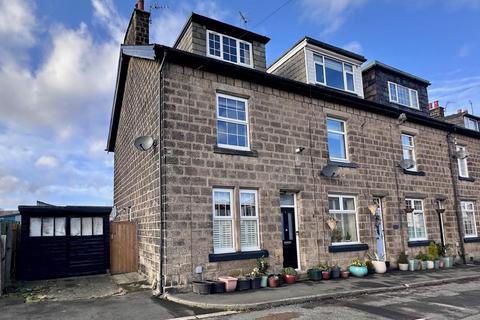 4 bedroom end of terrace house for sale, East Parade, Menston, LS29