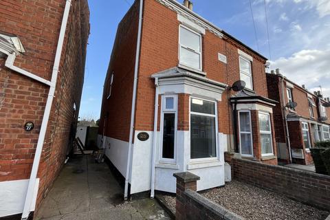 3 bedroom semi-detached house to rent, Robin Hoods Walk, Boston PE21