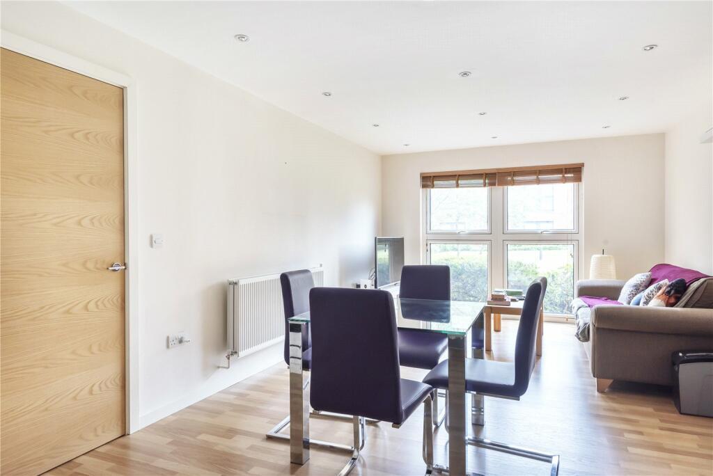 Davidson Frost-Wellings, DFW, Bletchley Court, Liv