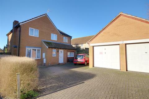 4 bedroom detached house for sale, Coopers Way, Newent