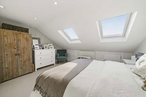 88 Ravensbourne Road, London, SE6 4UT