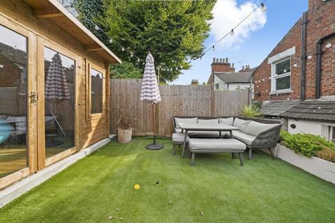 88 Ravensbourne Road, London, SE6 4UT