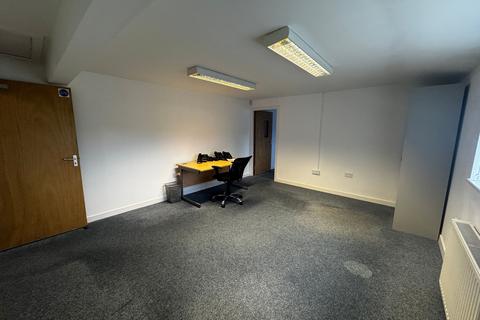 Office to rent, Wakefield Road, Huddersfield HD8