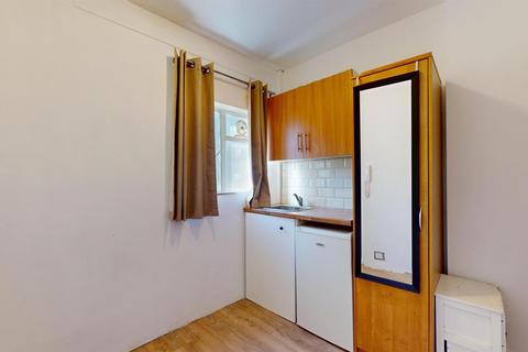 House share to rent, Kempsford Gardens, London SW5