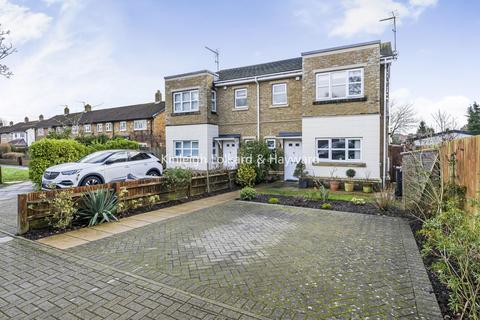 3 bedroom semi-detached house for sale, Kingsdown Way, Hayes