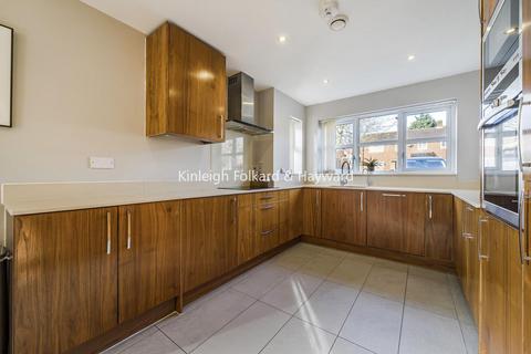 3 bedroom semi-detached house for sale, Kingsdown Way, Hayes