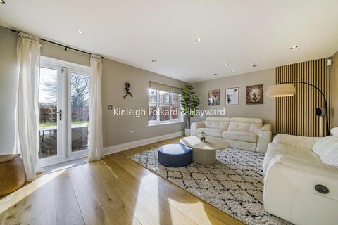 3 bedroom semi-detached house for sale, Kingsdown Way, Hayes