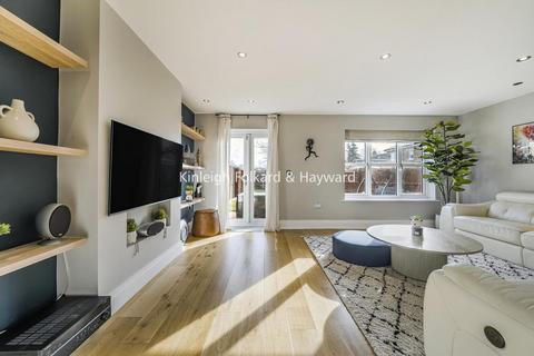 39 Kingsdown Way, Bromley, BR2 7PT