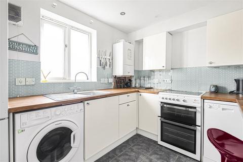 1 bedroom flat for sale, Sandifer Drive, Cricklewood