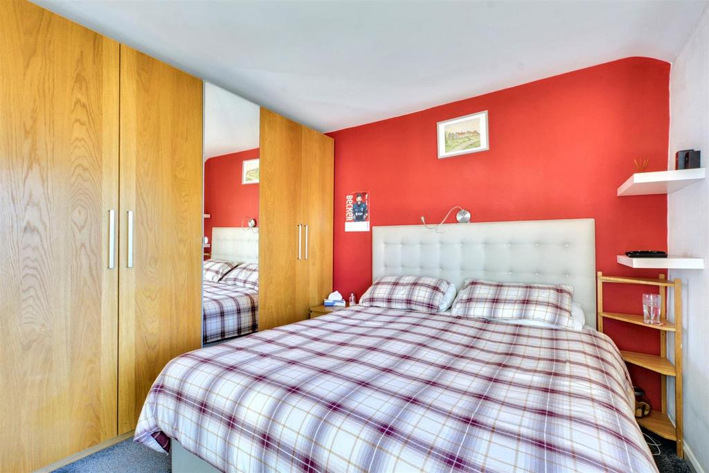 Bedroom 1 2.jpeg