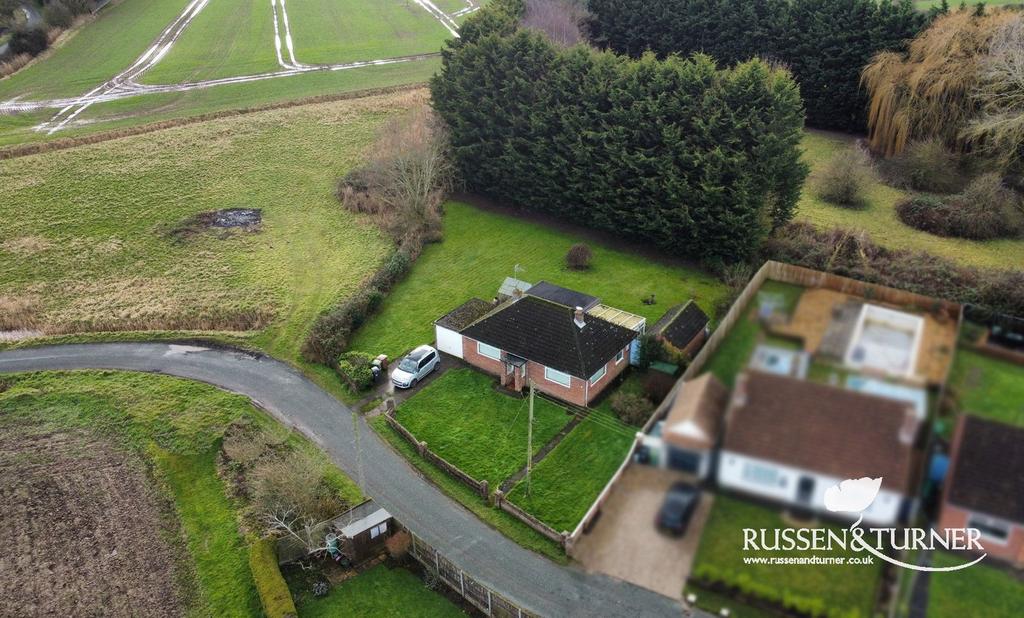 Wynnes Lane, King's Lynn PE34 3 bed detached bungalow - £120,000