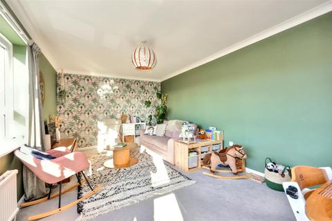 2 bedroom flat for sale, Old Orchard Road, Eastbourne