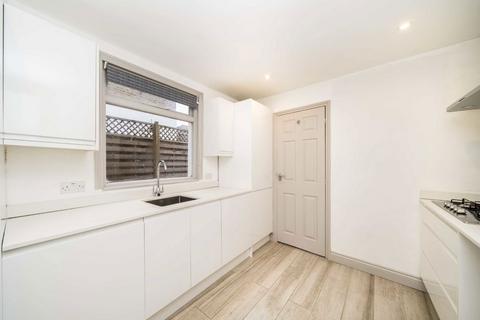 1 bedroom flat for sale, Berrymead Gardens, London W3