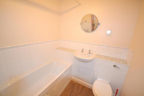 4 bedroom link detached house to rent, Nottage Crescent, Braintree, CM7