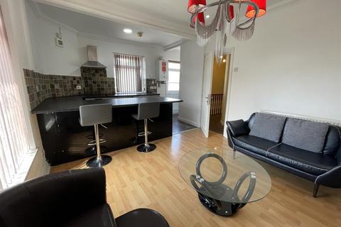 2 bedroom apartment to rent, Letty Street, Cardiff