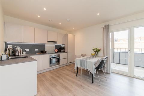 2 bedroom flat for sale, Bittacy Hill, Mill Hill, London