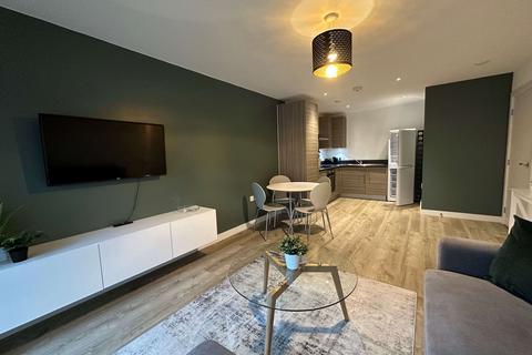 1 bedroom apartment for sale, at Flat 32 Metropolitan House, Pump House Crescent, Brentford TW8