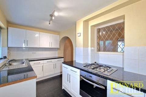 2 bedroom terraced house for sale, Teviot Avenue, South Ockendon RM15