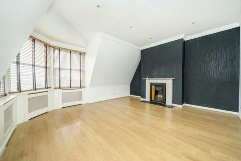 2 bedroom flat for sale, Tetherdown, London N10