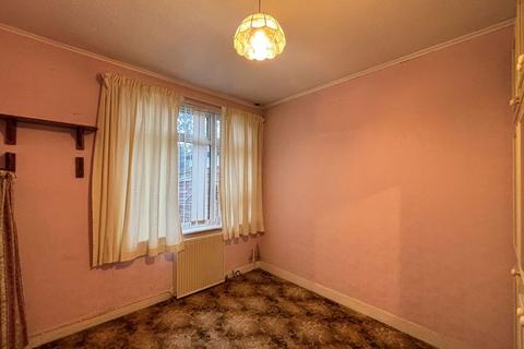 4 bedroom bungalow for sale, 141 Bullsmoor Lane, Enfield, Middlesex, EN3 6TH