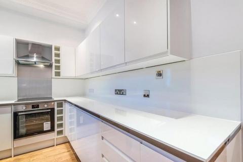 2 bedroom apartment to rent, George Street, London W1U