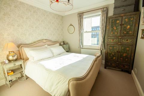 14c Whitechapel Road, London, E1 1EW