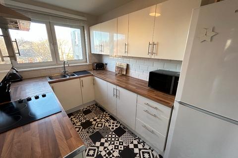 undefined, North Gyle Grove, Corstorphine, Edinburgh, EH12