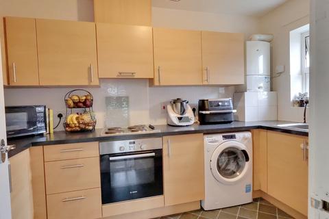 2 bedroom apartment for sale, Marine Court, Hythe