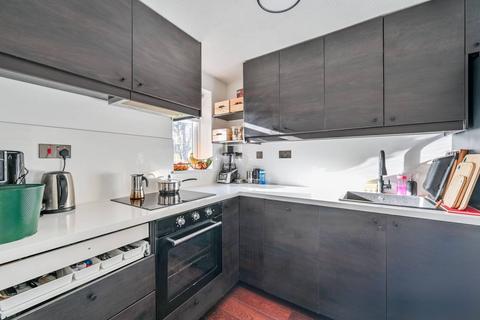 1 bedroom flat for sale, Britton Close, Catford, London, SE6